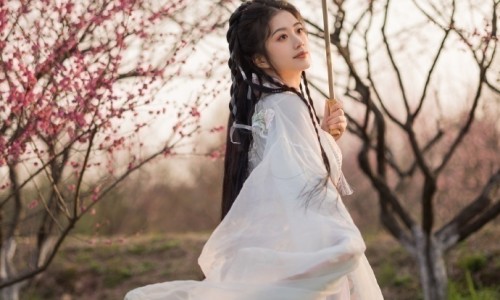 两个月宝宝头顶淤青正常吗-两个月宝宝头顶淤青网 - 两个月宝宝头上有一小块青色,两个月宝宝头顶发红怎么回事